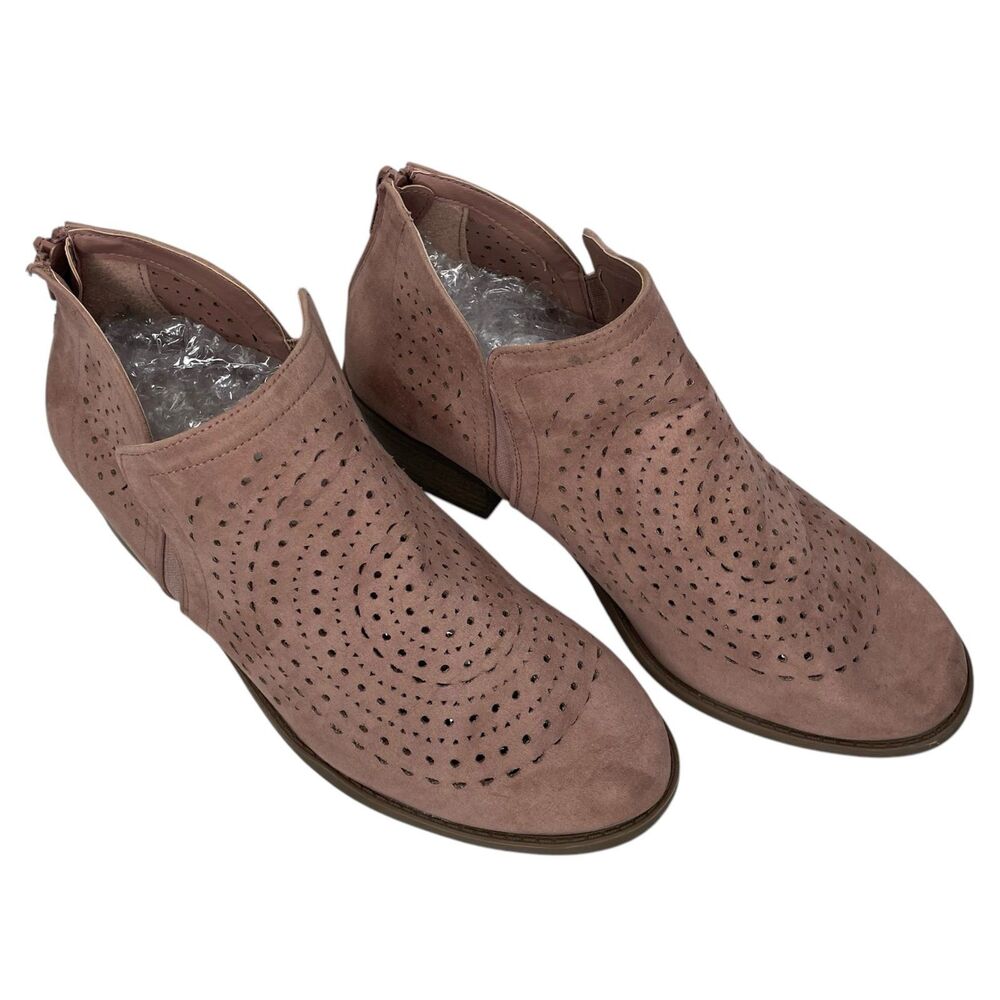Torrid Ankle Booties Laser Cut Perforated Dusty Rose Low Heel Boots Women 9 W